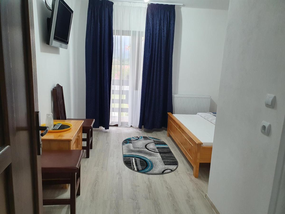 Pensiunea Ronicson Milostea Extérieur photo
